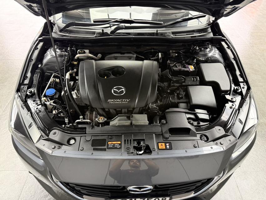 2016 MAZDA MAZDA3, 2.0 SP โฉม ปี14-19 4Dr สีเทาตัวท็อป  มือเดียวป้ายแดง 🚀🚀 ไมล์แท้ 108,301 km. รูปที่ 16