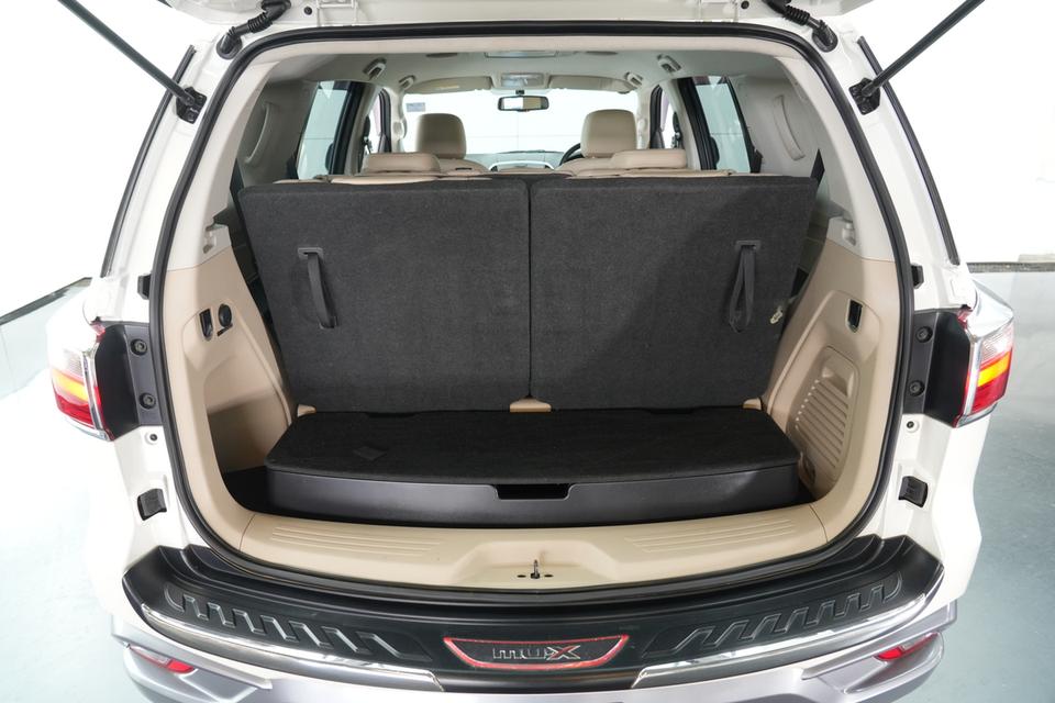 2018 ISUZU MU-X 3.0 DVD Navi 2WD สีขาว เลขไมล์ 82729 กม. 7