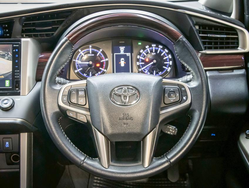 TOYOTA INNOVA 2.8 CRYSTA PREMIUM ปี 2022 8
