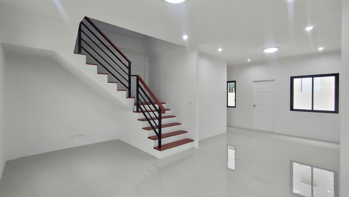 บ้านสร้างใหม่ 2 ชั้น ศรีราชา-เครือสหพัฒน์  8