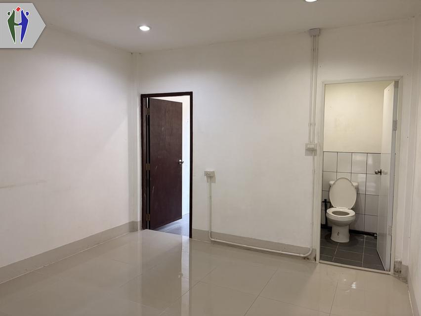 ออฟฟิศ ให้เช่า ใกล้หาดจอมเทียน 9,000 บาท ห้องมุม 5