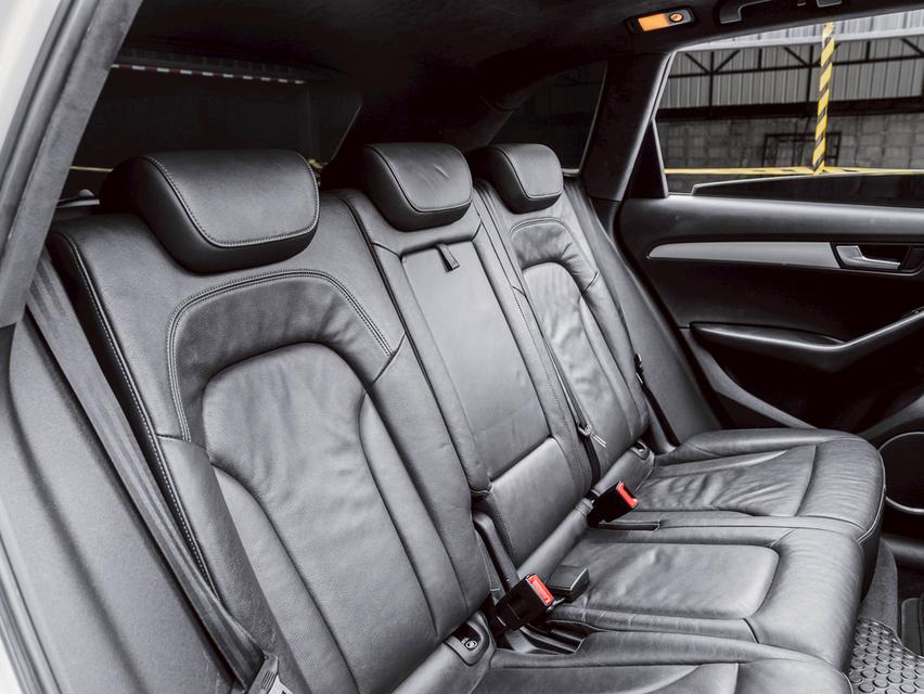รหัสรถ 67GG6654 Audi Q5 2.0 Quattro 4WD SUV 2012 9