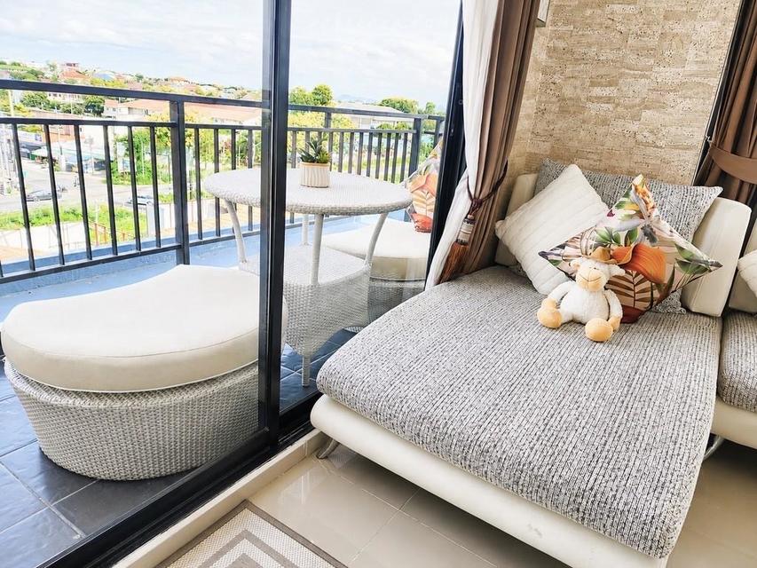 For Rent — Top-Floor Corner Condo at The Blue Residence, PattayaBeautiful corner condo for rent at The Blue Residence, Pattaya. Top-floor unit 8