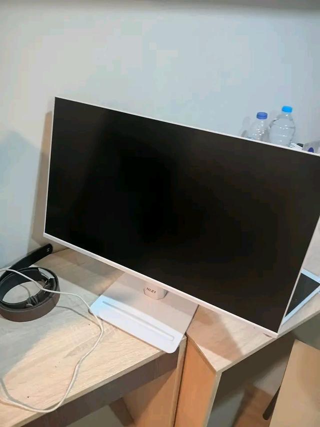 จอคอม MSi 24 นิ้วใหม่กริ้บ 144 HZ