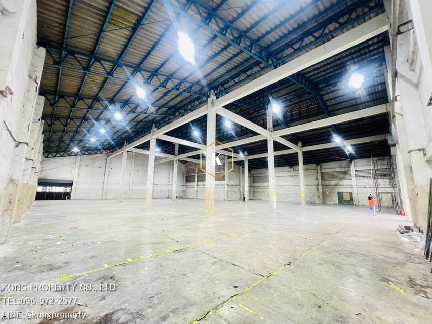 ให้เช่าโกดัง พระราม 9 ห้วยขวาง กรุงเทพ  1,634 ตร.ม พร้อมสำนักงาน 11