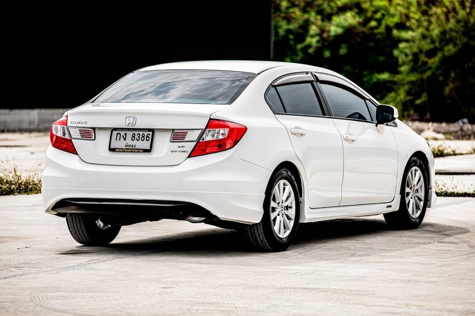 #Honda #Civic Fb 1.8S สีขาว ปี 2012 มือเดียวป้ายแดง 5