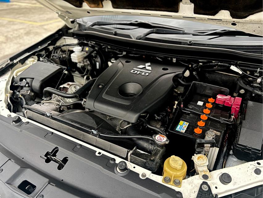 ขาย Mitsubishi Pajero 2.4GT 4wd ปี16 13