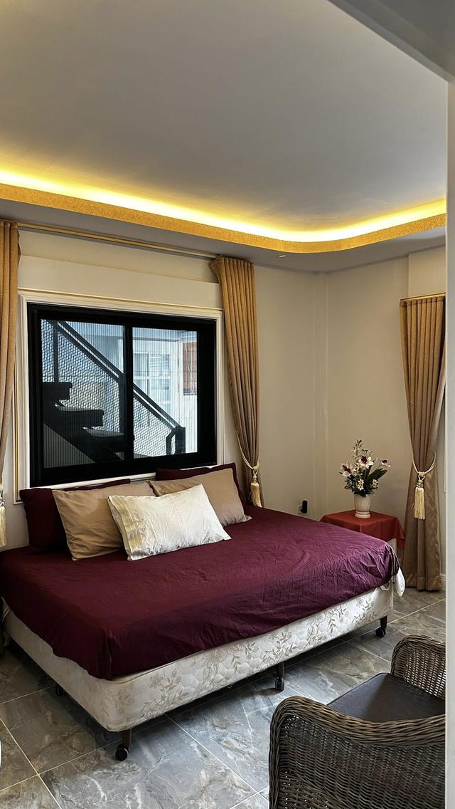 🏡 บ้านเดี่ยวชั้นเดียวหลังใหญ่ สไตล์โรมัน ทำเลเศรษฐกิจหลัก เดินทางสะดวก #สันกำแพง ราคา 60,000 บาท/เดือน ✨ 清迈山甘烹单层独栋罗马风格别墅出租 6 卧室 6 卫生间 – 租金 60,000 泰铢/ 15