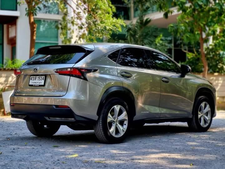 ขายด่วน Lexus NX 300h สวยๆ 4