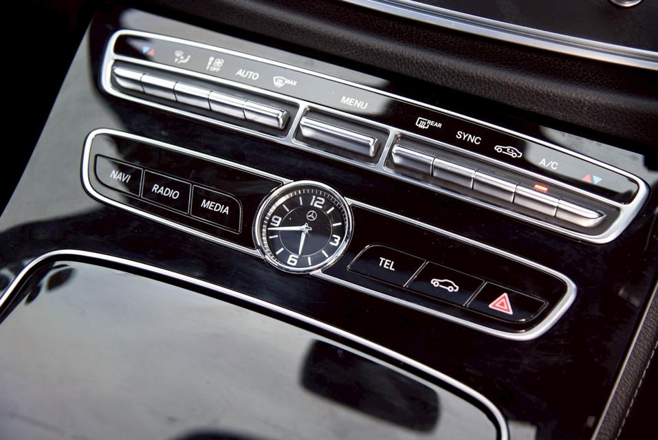 รหัสรถ CBL4117 Mercedes-Benz E220d AMG W213 AT 2016 16