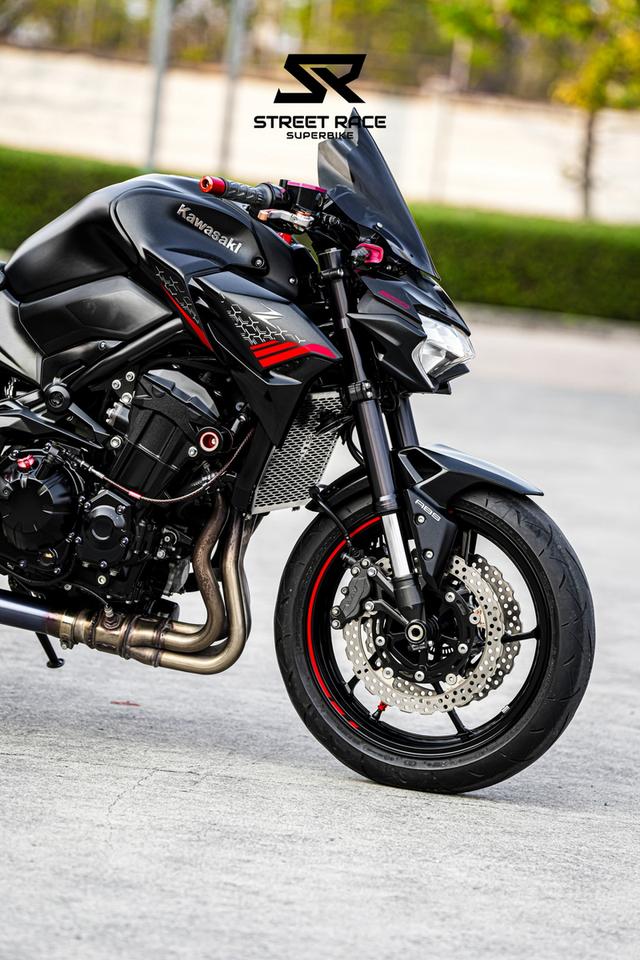 2020 Kawasaki Z900 Stealth Black 6