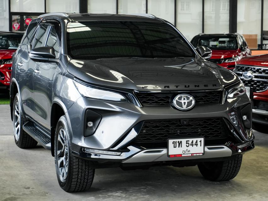 Toyoat Fortuner Leader 2.4V 4wd AT