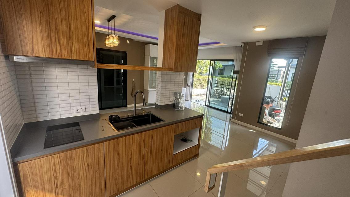 ขาย/ให้เช่า ด่วนน‼️ เจ้าของปล่อยเองบ้านสวย ตกแต่งทั้งหลัง เดินทางสะดวก ติดมอเตอร์เวย์ 4