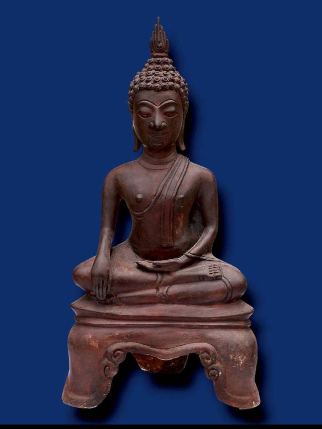 พระกำแพงสามขาหน้าตัก5นิ้ว