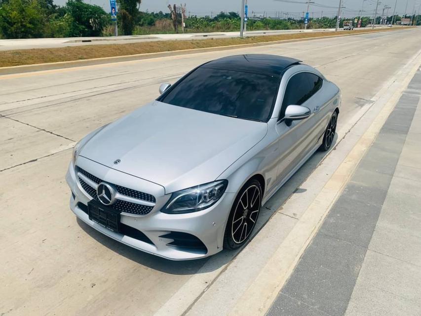 MERCEDES-BENZ C200 AMG DYNAMIC COUPE W205 FACELIFT ปี 2019 สีเงิน 