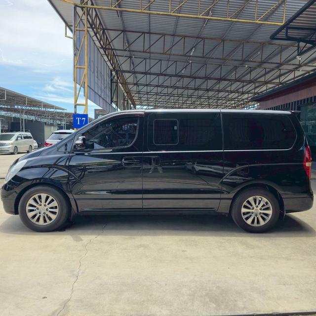 รหัสรถ BAC5404 🚐✨ HYUNDAI GRAND STAREX 2.5 VIP (A1)ปี 2011/12 สีดำ ✨🚐 4