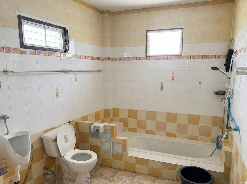 ขายอาคารพาณิชย์ 3 ชั้น หลังหัวมุม ทำเลค้าขาย ใกล้สถานีรถไฟลำปาง ( สบตุ๋ย ) 6