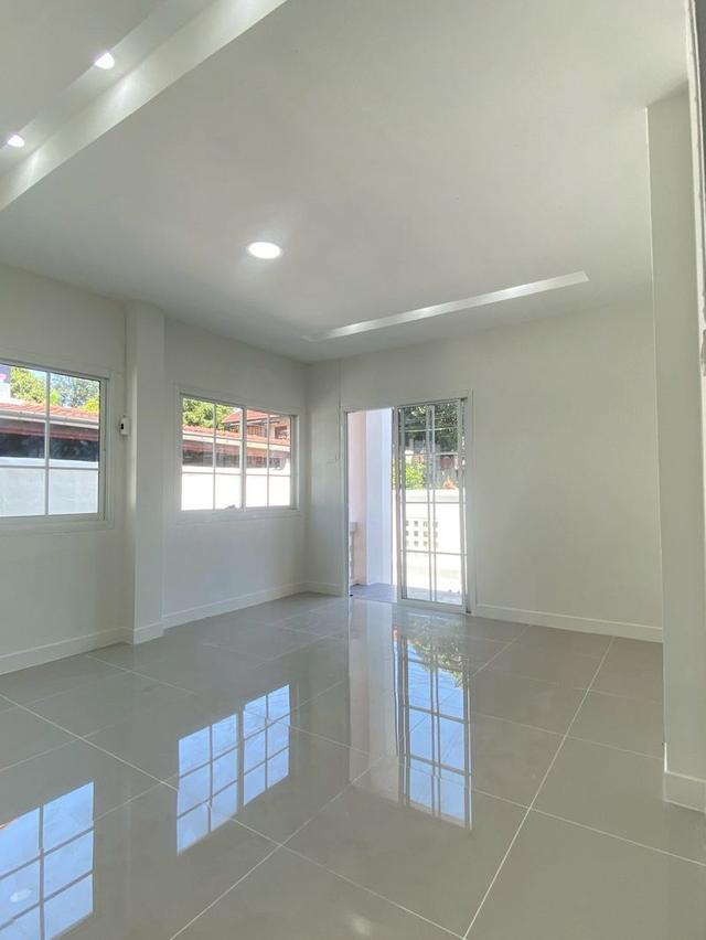 ขายบ้านแฝดสไตล์นอร์ดิก บ้านแฝด 2 ชั้น เนื้อที่ 40 ตรว. หมู่บ้านสายไหมวิลล่า ซอยสายไหม 77 แขวงสายไหม เขตสายไหม กรุงเทพมหานคร 6