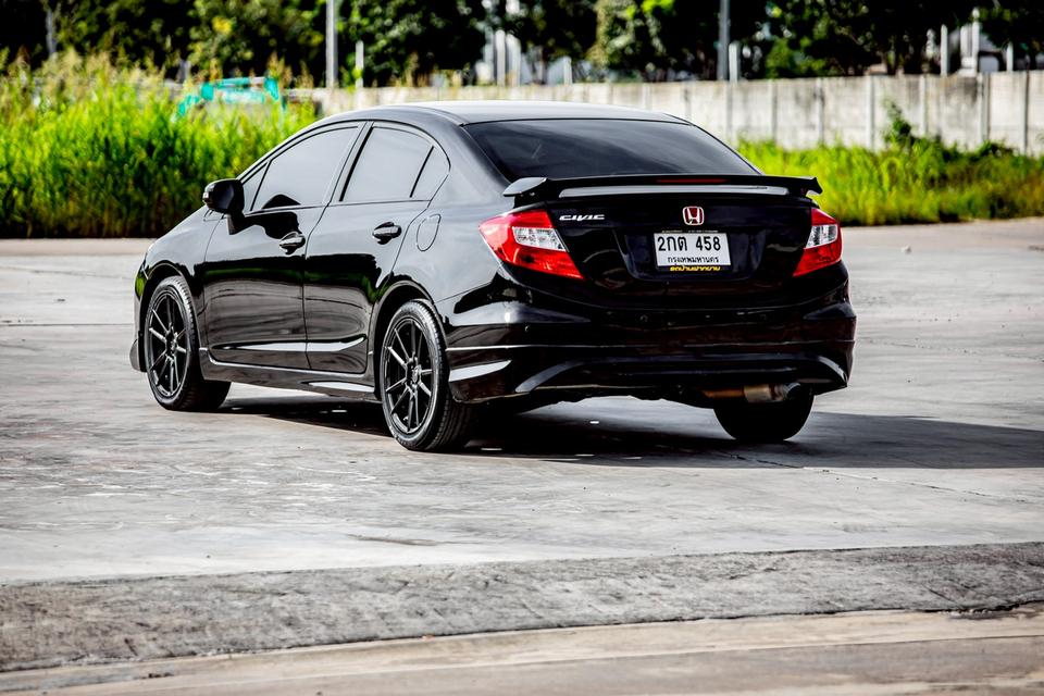 Honda Civic Fb 1.8E Navi ปี 2013 เบาะไฟฟ้า มือเดียวป้ายแดง สีดำ 8