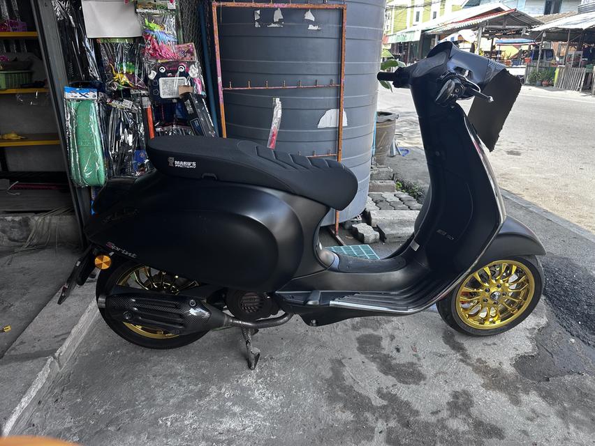 รถจักยานยนต์ เวสป้า 150 สปริ้น