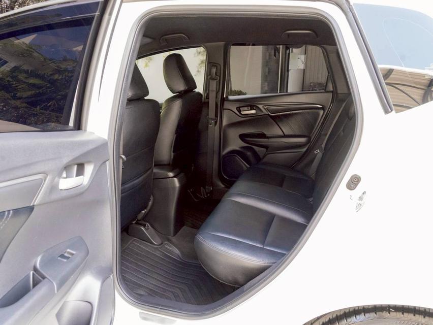 Honda Jazz 1.5RS + ปี 2017 ♨️ #ประกันเครื่องเกียร์3ปี3หมื่นkm♨️ 11