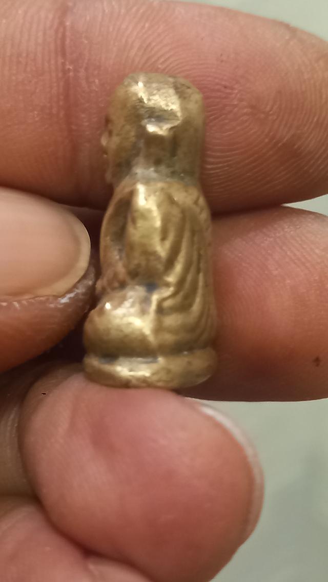 หลวงพ่อเงินปี15 เนื้อทองเหลืองสวยๆ รูปที่ 4