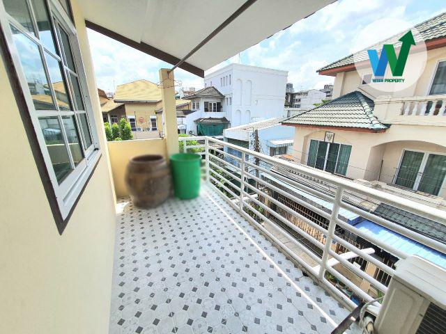 ตึกแถว ซอยประชาสันติ ดินแดง หลังมุม 9