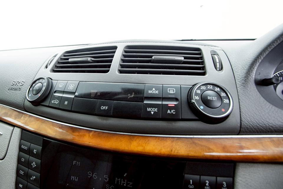BENZ E-CLASS E200 1.8 NGT เบนซิน+CNG  2008  12