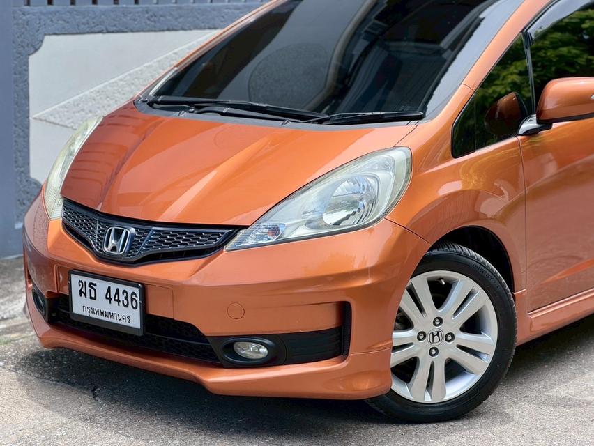 HONDA JAZZ 1.5SV TOP MC แล้ว HATCH BACK 5 ประตู ปี 2012 รถบ้านมือเดียว สภาพดี 3