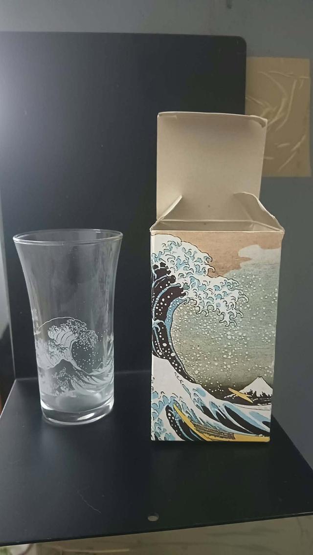 แก้วสะสม Asahi Edomae Glass (江戸前グラス) ลายภาพพิมพ์คลื่นยักษ์ คัตสึชิกะ โฮกุไซ (The Great Wave off Kanagawa)