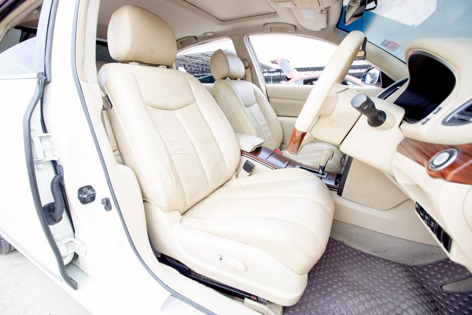 Nissan Teana 250XV Sunloof รุ่นท๊อปสุด ภายในดำ ปี 2010 สีขาว  10