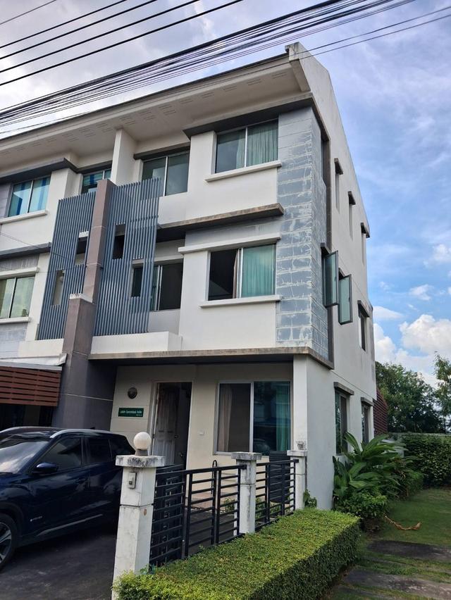 ทาวน์โฮมห้องมุม 3 ชั้น หมู่บ้านทาวน์พลัสเทพารักษ์ บางพลี สมุทรปราการ 1