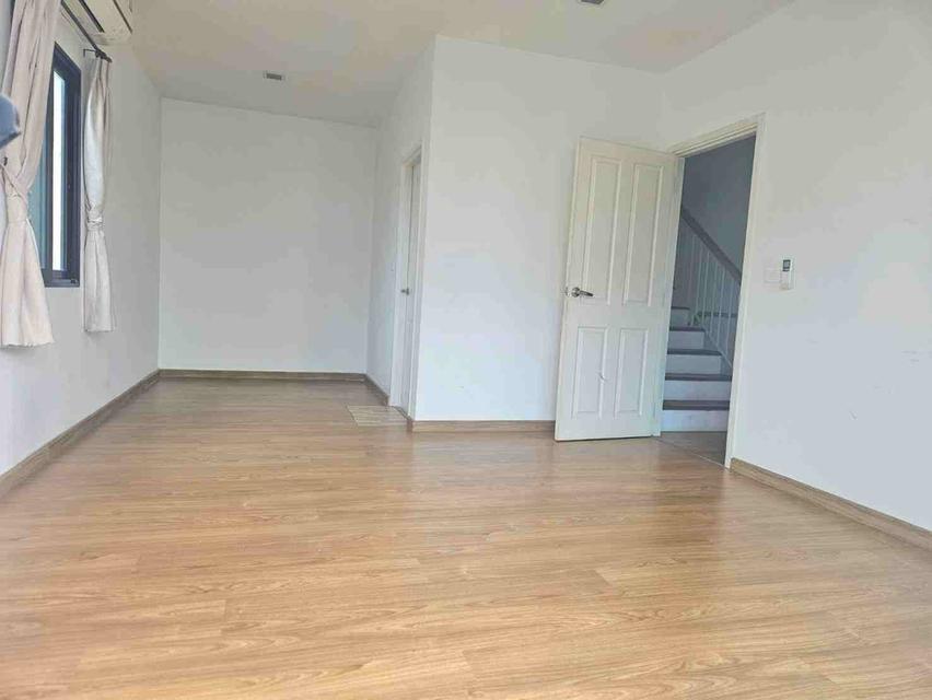 B1034 ให้เช่าบ้านเดี่ยว 3ชั้น หมู่บ้านโกลเด้น เพรสทีจ วัชรพล ถนนสุขาภิบาล5 6