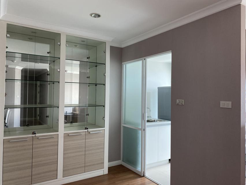 คอนโดลุมพินีสวีท ปิ่นเกล้า 2