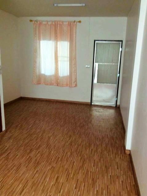 ฟู้ดแลนด์ เพชรบุรี 300 ม. 2 นอน 1 น้ำ อาร์ซีเอ 1.1 กม.ตลาดเอกมัย 500 ม.พระราม 9 แยก 20-28 ให้เช่าตึกแถว 3 ชั้น 18 ตร.วา. 7