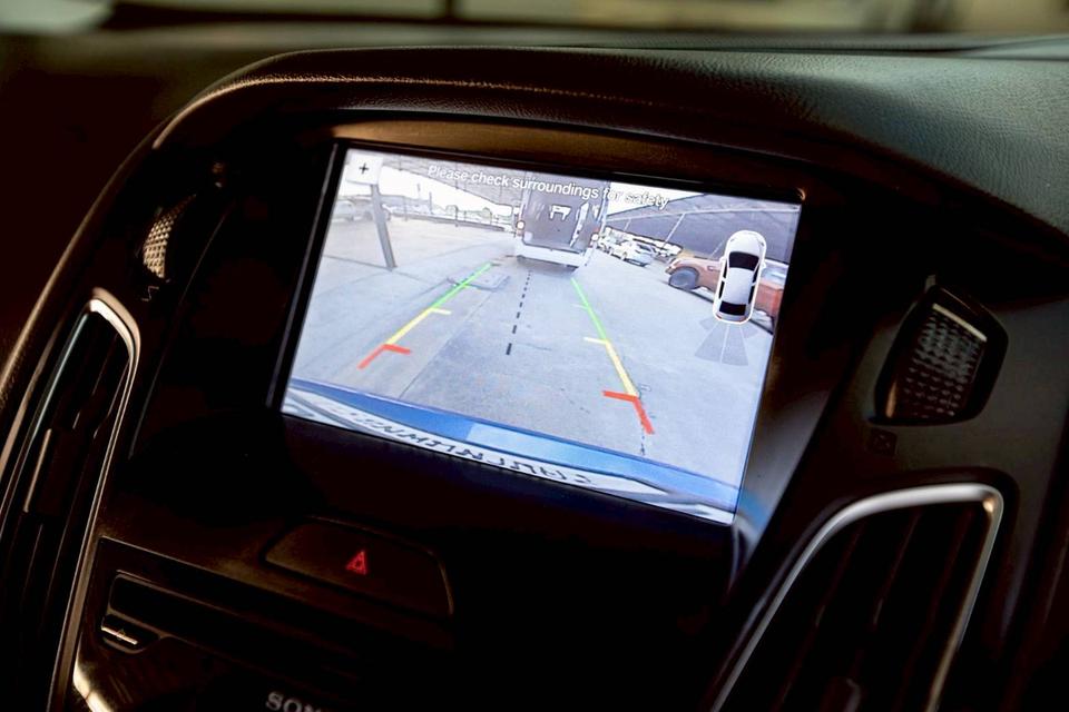 Ford focus 1.5 Ecoboost ปี 2017 สีน้ำเงิน 16