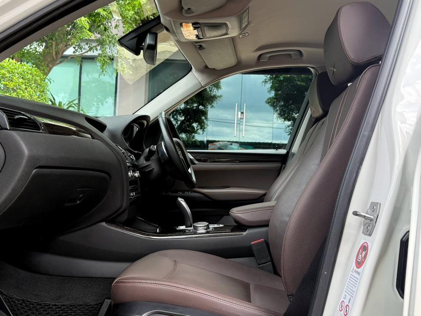 2016 BMW X3 20d LCI รถมือเดียวออกป้ายแดง รถวิ่งน้อย เข้าศูนย์ทุกระยะ รถไม่เคยมีอุบัติเหตุครับ 11