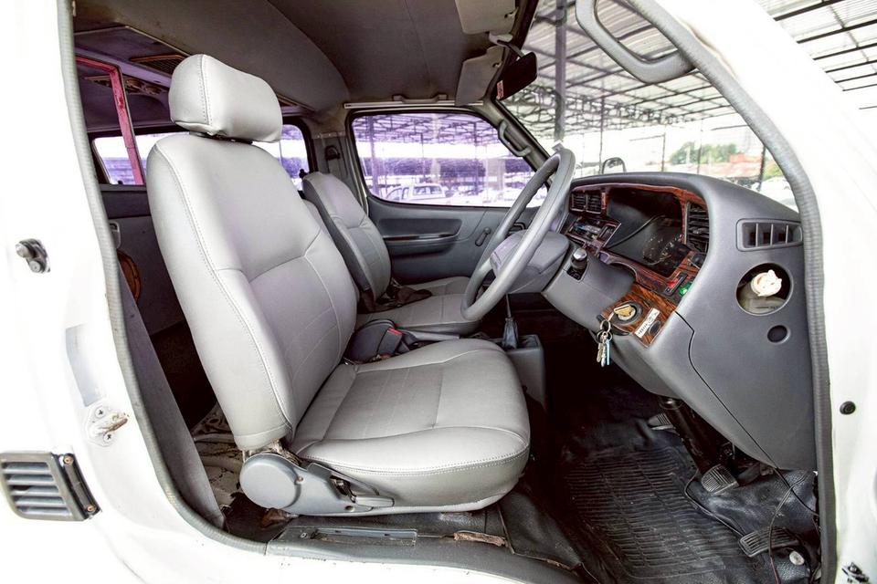Toyota Hiace 2.4 ดีเซล MT ปี 1994 สีขาว 15