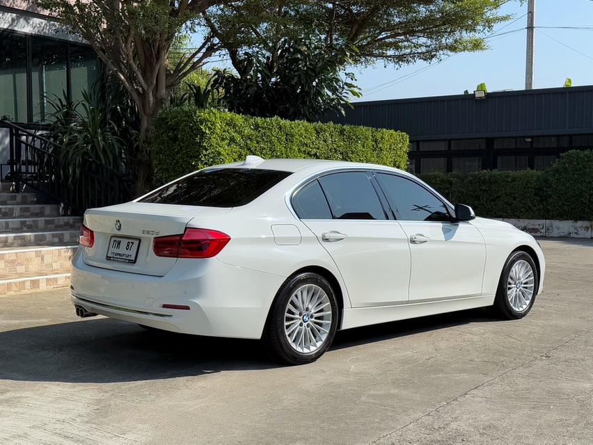 2016 BMW 525D MSPORT LCI รถออกศูนย์ BMW THAILAND รถวิ่งน้อย เข้าศูนย์ทุกระยะ ไม่เคยมีอุบัติเหตุครับ 3