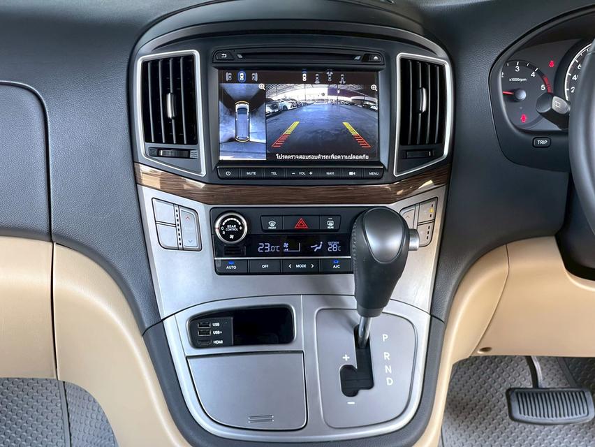 Hyundai H1 2.5Deluxe ปี20 9