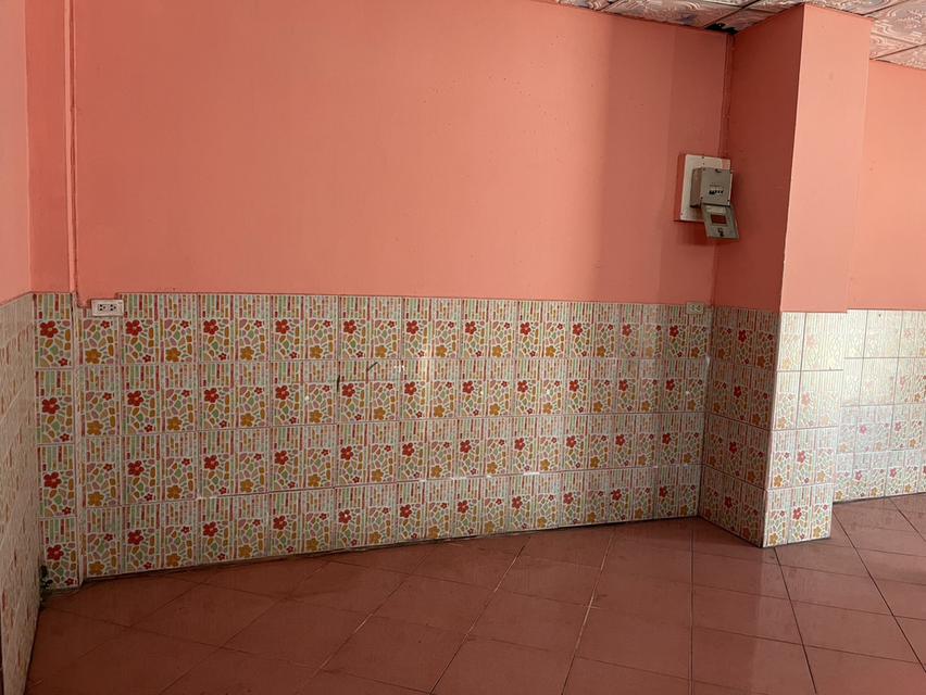 อาคารตึกแถว 2 ชั้น 2ห้องนอน 2ห้องน้ำ เขต แหลมฉบัง อ.ศรีราชา จ.ชลบุรี 20