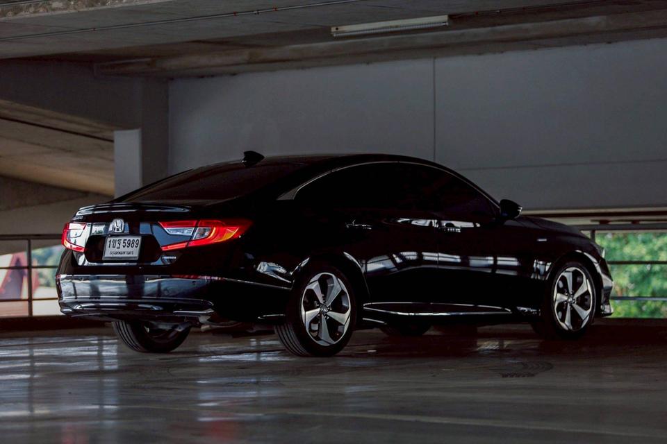 Honda Accord hybrid tech ปี 20 TOP สุด เลขไมล์น้อยสุดในตลาด 40,000 km.แท้ หน้าหลังเดิมน็อตไม่มีขยับ ขาย 849,000.-  สอบถาม 0853375537 เอ รูปที่ 4