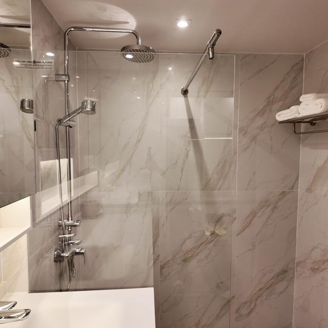 ขายคอนโด Sukhumvit Suite สุขุมวิท 13 ชั้น 22 รีโนเวทใหม่ พร้อมเข้าอยู่ ทำเลใจกลางเมือง ใกล้รถไฟฟ้า BTS นานา 17