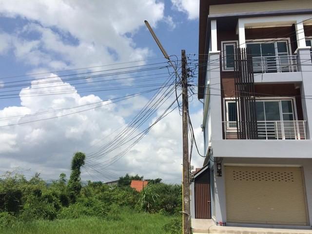 ต้องการขาย อาคาร อาคารพาณิชย์ แม่สอด จ.ตาก 3499999 บ. 3BEDROOM พื้นที่ 22 sq.wa ไม่ไกลจาก เมกาโฮม แม่สอด 60 เมตร และห่าง 2