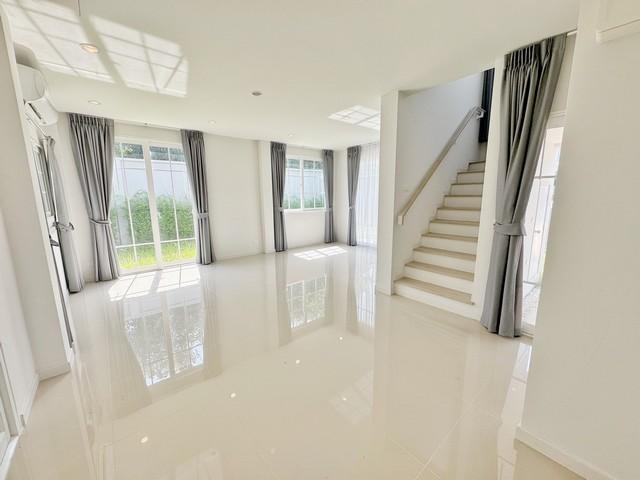 บ้านเดี่ยว ใกล้ เซ็นทรัลเวสต์เกต ชวนชื่น พาร์ค ปิ่นเกล้า - กาญจนา หลังริม 50 ตร.ว. สวยสุดในโครงการ ฟีลบ้านเดี่ยว 4 นอน 5
