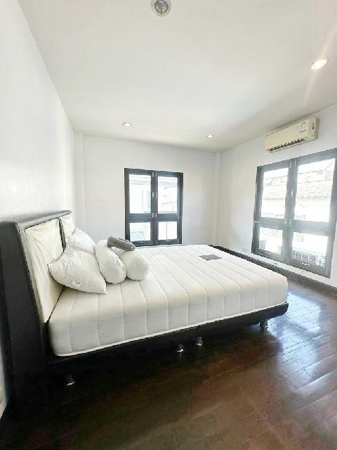 MRTมัยลาภ 3กม. เลียบด่วนเอกมัย รามอินทรา อารียา บ้านเดี่ยว 2 ชั้น 120 ตร.วา.350 ตร.ม. ตลาดหัวมุม นวมินทร์ ซิตี้ อเวนิว .