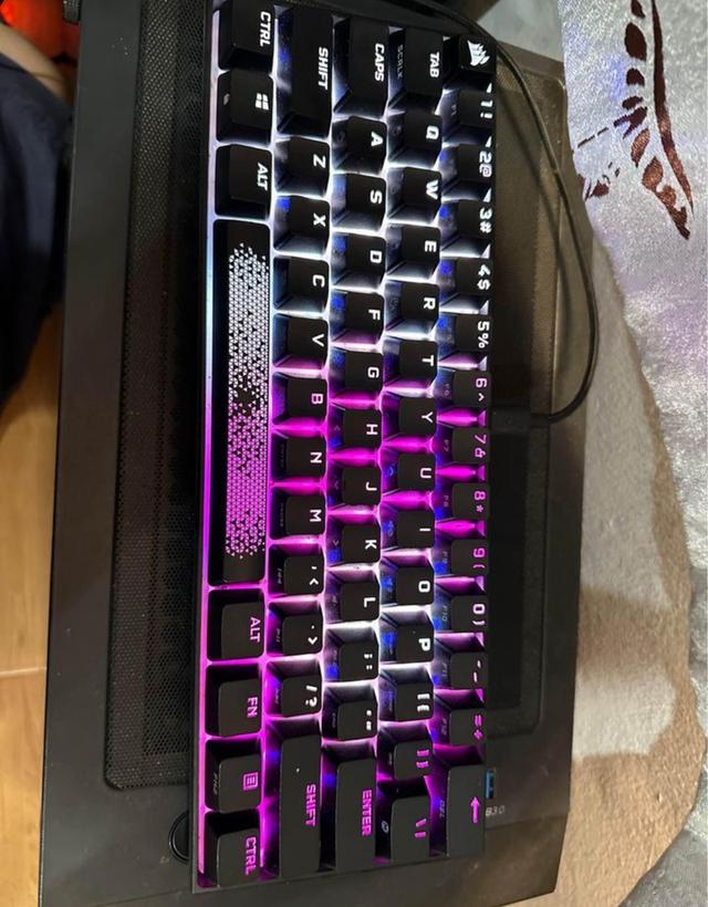 คีย์บอร์ด Corsair K65 RGB Mini 2