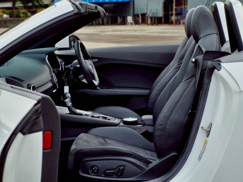 Audi TT 45TFSI Roadster ปี 2022 ไมล์ 19,000 km. 9