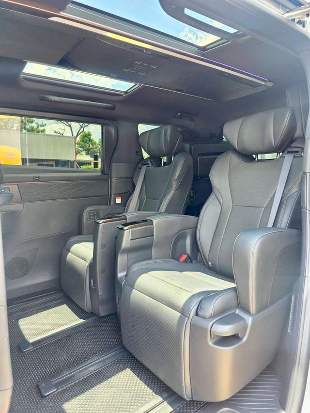 Toyota Alphard Z hybrid 40 HEV สีขาว ปี 2025 ไมล์ 18,000 กม. 12