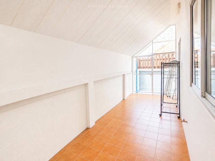 For Sale — Semi-Detached House with Tenant at The Ville Jomtien 2 bedrooms 2 bathrooms return: approx. 7–8% Fully furnished Ready for investment 8